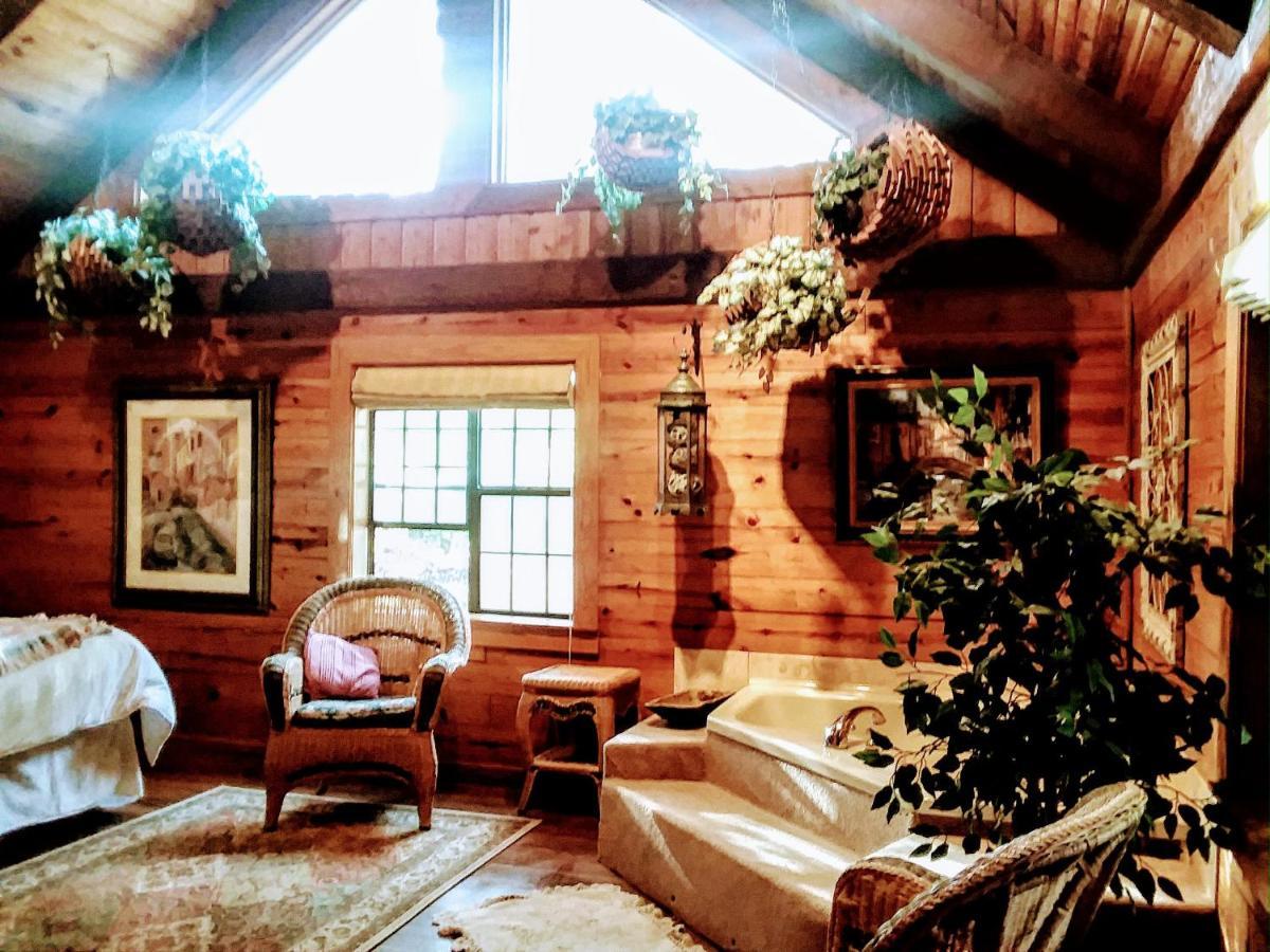 Cherokee Mountain Log Cabins Eureka Springs Bagian luar foto