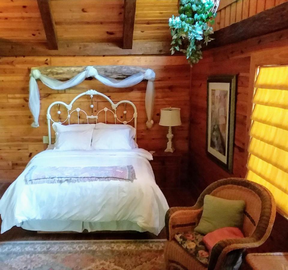 Cherokee Mountain Log Cabins Eureka Springs Bagian luar foto