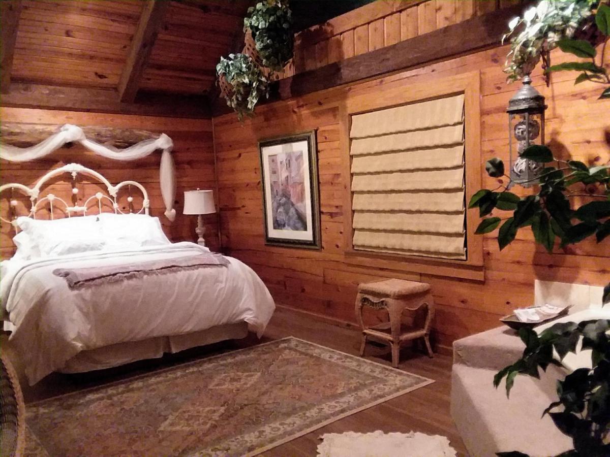 Cherokee Mountain Log Cabins Eureka Springs Bagian luar foto