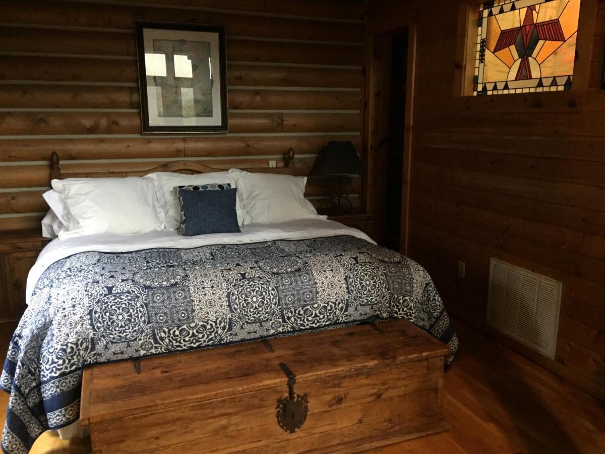 Cherokee Mountain Log Cabins Eureka Springs Bagian luar foto